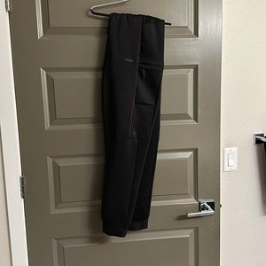 SKOROA QWICK DRY MATERIAL black pants men’s size small.